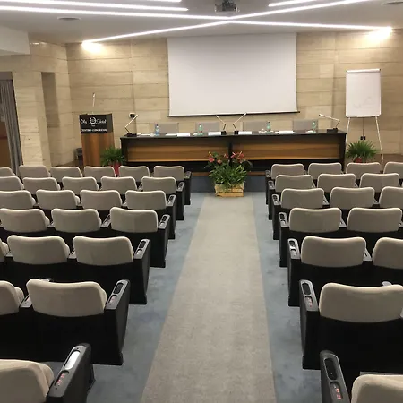 Ξενοδοχείο Bv Oly 4*
