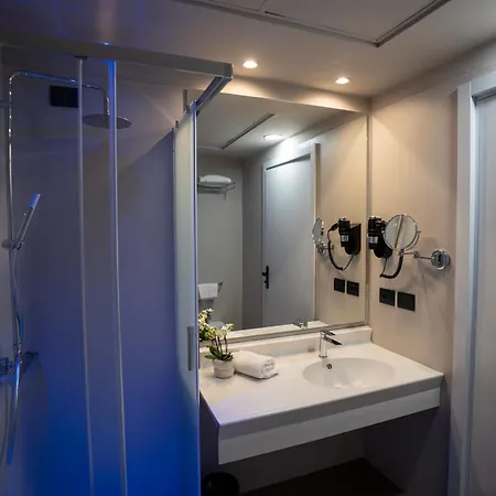 Bv Oly Hotel 4*