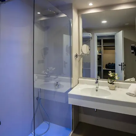 Bv Oly Hotel