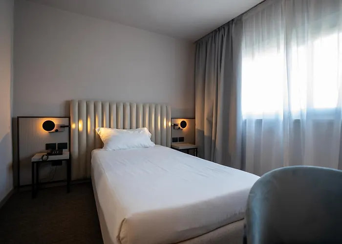 Bv Oly Hotel 4*