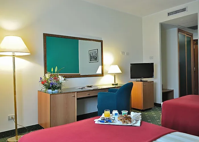 Bv Oly Hotel 4*