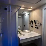 Bv Oly Hotel 4*